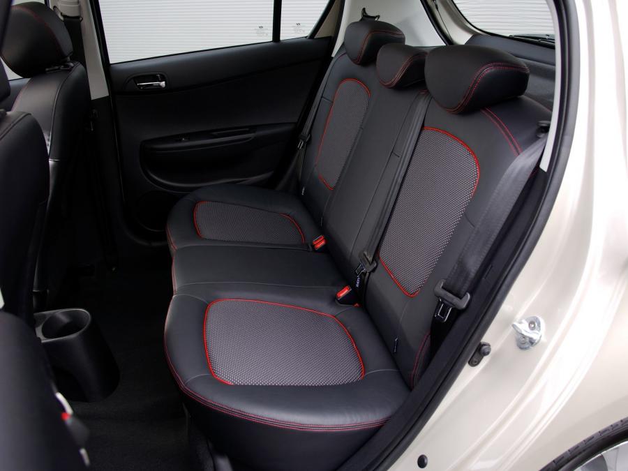  Hyundai i20 5-Door 2008 года  (фото 24 из 30)